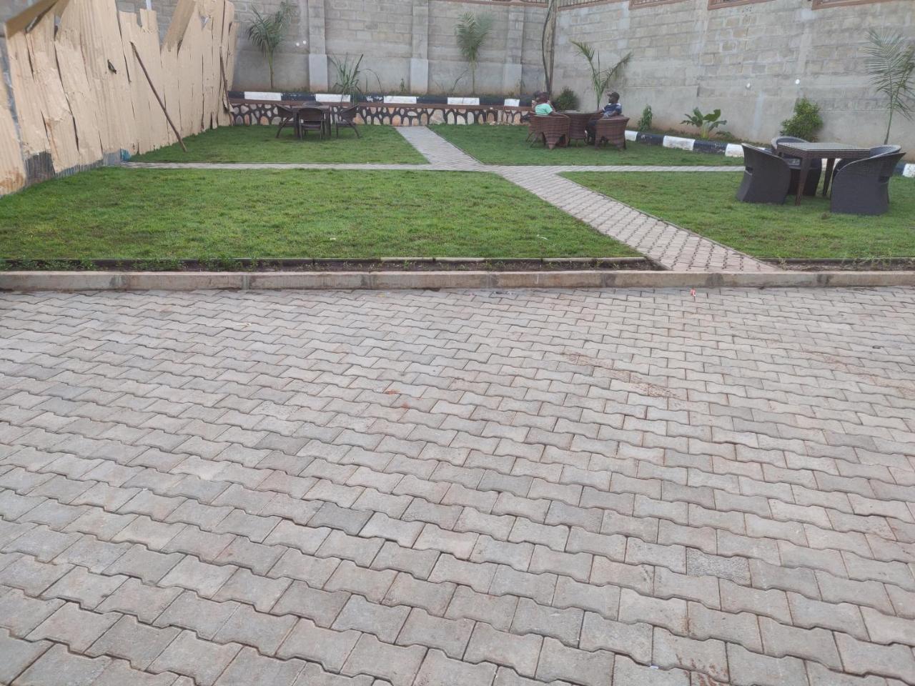 Kampala Suburbs Apartment Dış mekan fotoğraf